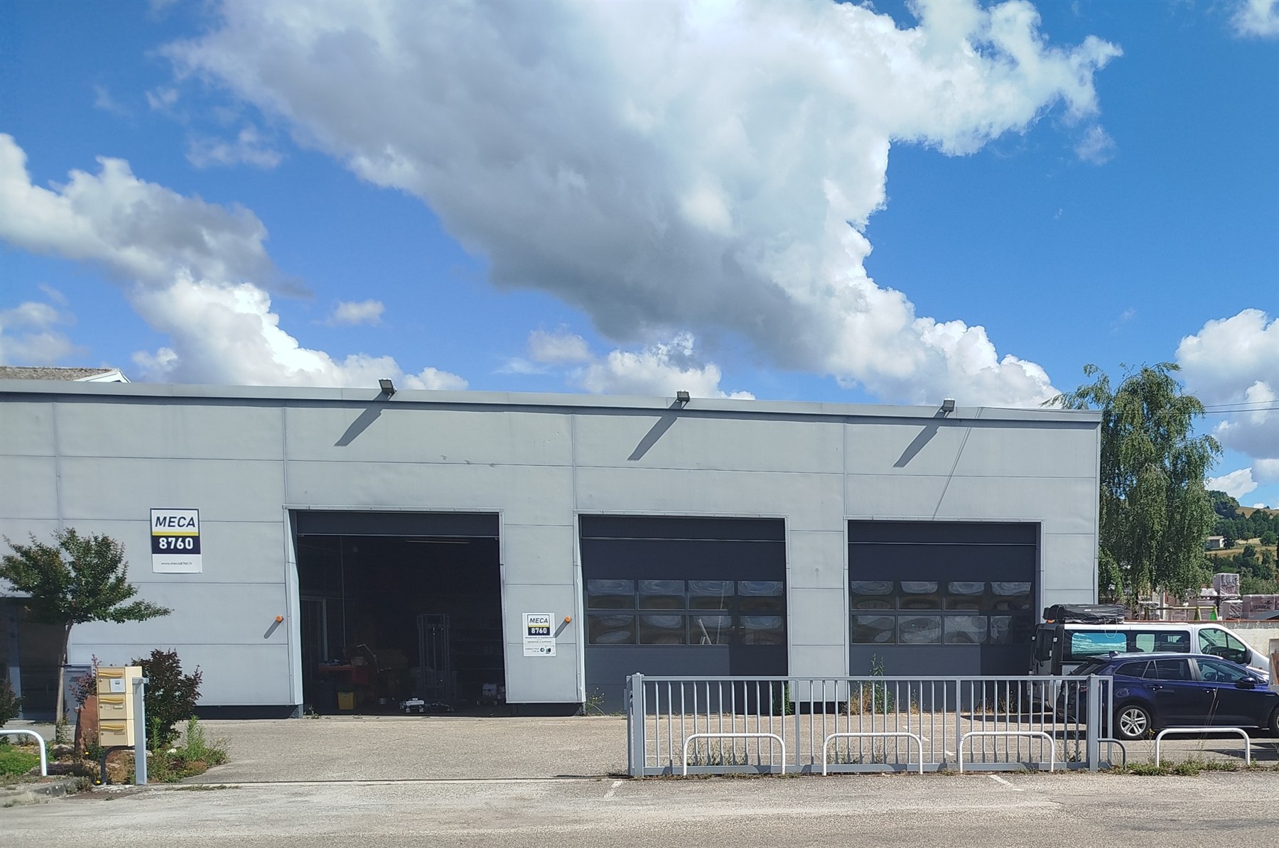 Façade de l'atelier MECA8760 à La Côte Saint-André (Isère)