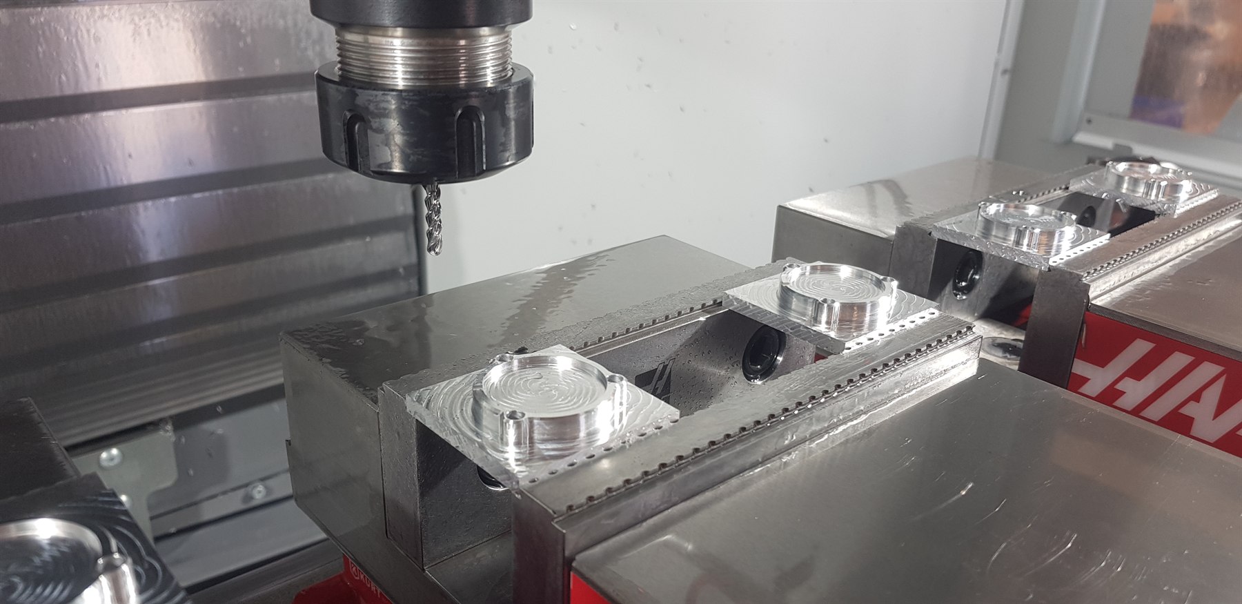Perçage et fraisage de pièces aluminium en étau
