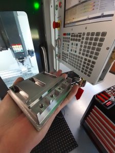 Mors mobile en cours de fabrication